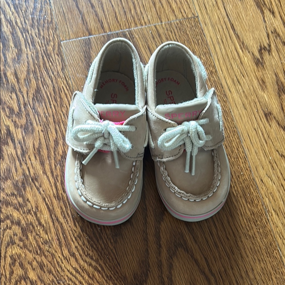 Sperry Tan Moccasin-Style Shoes with Classic Stitching